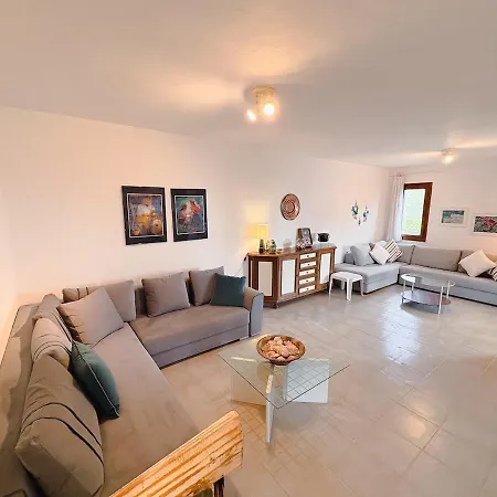 Sea Breeze House 50m From - 2floors- 6guests Hébergement de vacances *