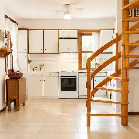 Sea Breeze House 50m From - 2floors- 6guests Hébergement de vacances Gerakini