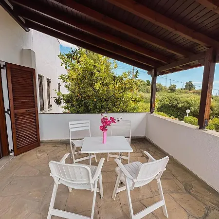 Sea Breeze House 50m From - 2floors- 6guests Hébergement de vacances *
