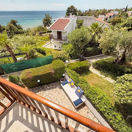 Sea Breeze House 50m From - 2floors- 6guests *