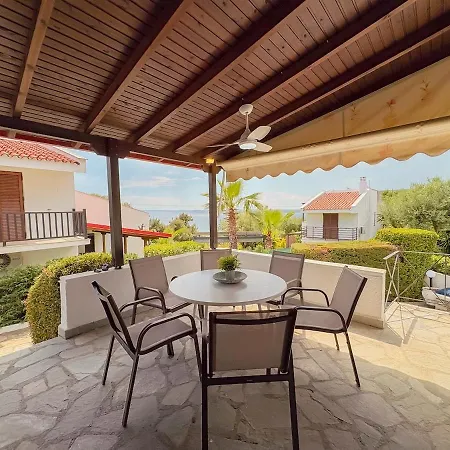 Hébergement de vacances Sea Breeze House 50m From - 2floors- 6guests