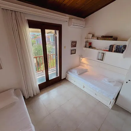 Sea Breeze House 50m From - 2floors- 6guests Gerakini