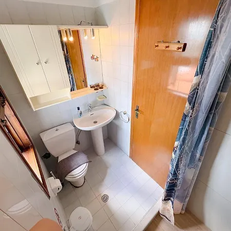 Hébergement de vacances Sea Breeze House 50m From - 2floors- 6guests
