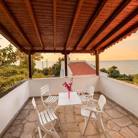 Hébergement de vacances Sea Breeze House 50m From - 2floors- 6guests *